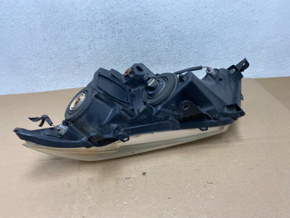 2009 to 2016 Toyota Venza Halogen Right Passenger Side Headlight AF43728