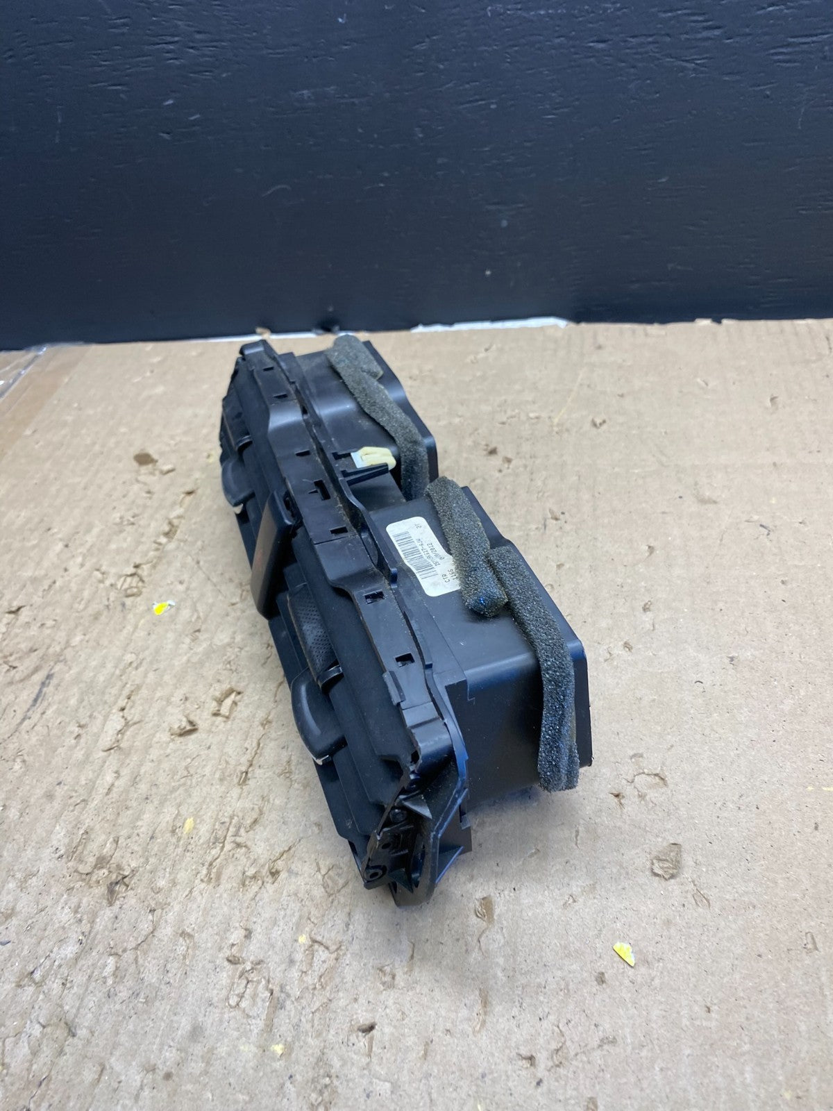 2013 to 2016 Ford Fusion Center Dash Air Vents DS73-19K617-A OEM ab5679 DG2