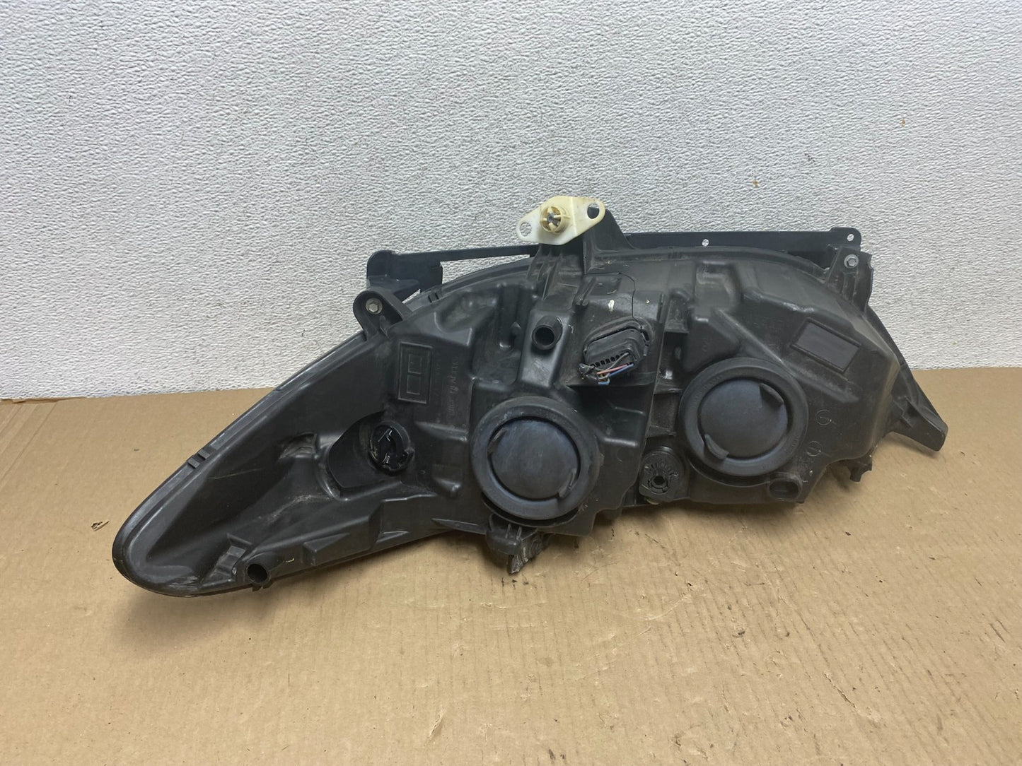 2013 to 2016 Ford Fusion Right Passenger Rh Side Headlight AG7970 DW7