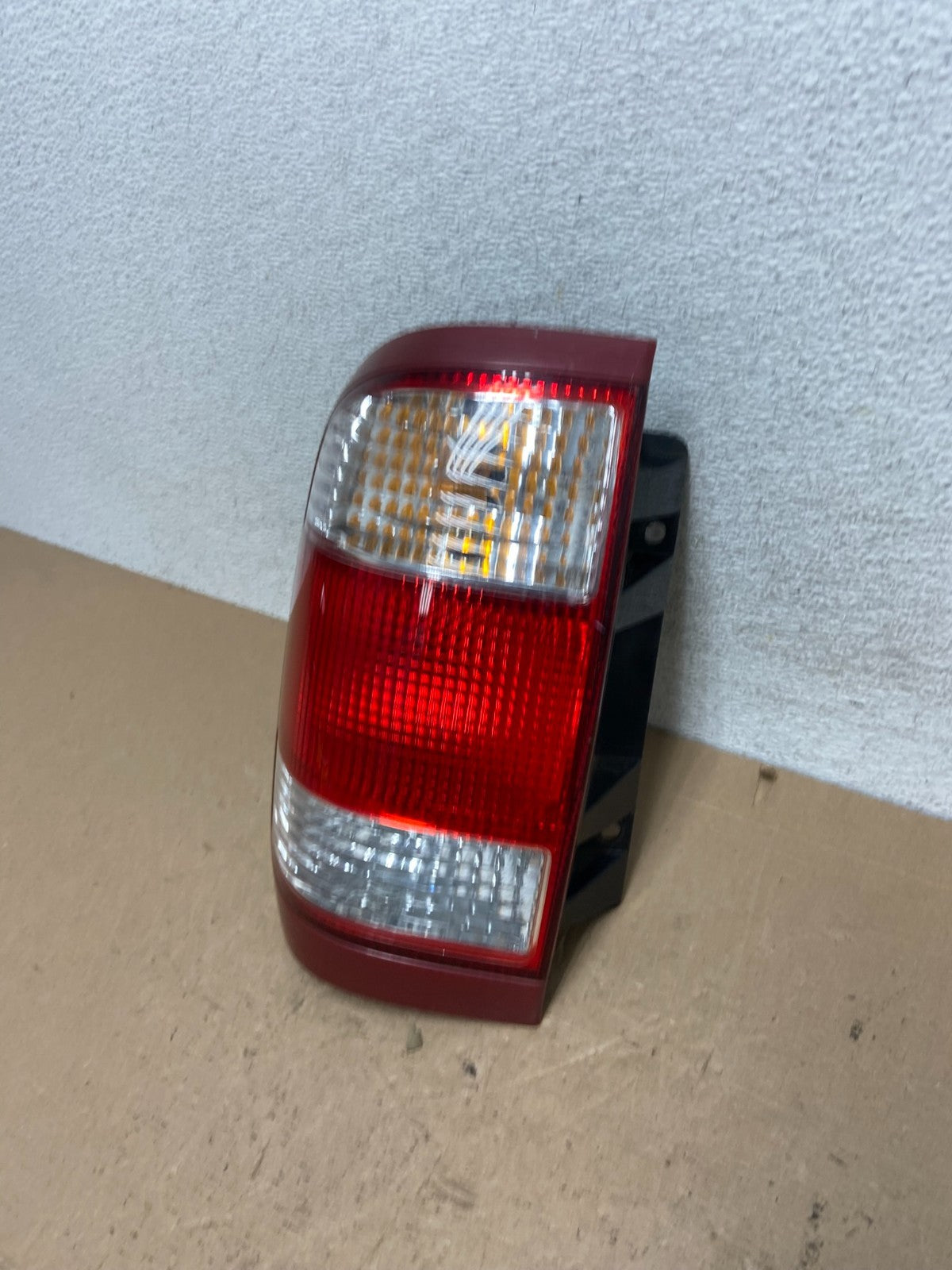 1999 to 2004 Nissan Pathfinder Left Driver Lh Side Tail light AF4837 LK1