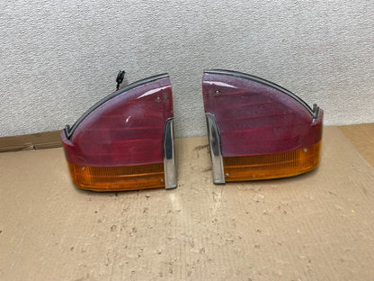 1986 to 1991 Jaguar Xjs Left+Right Set  Tail Lights OEM u1175 DG0