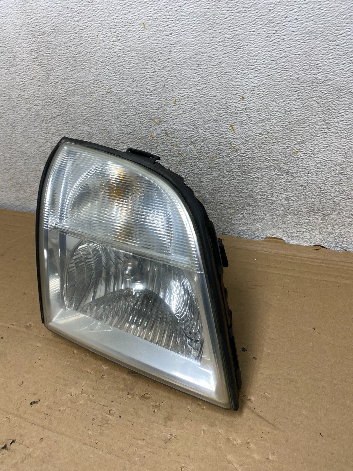2006-2010 Mercury Mountaineer Right Passenger Rh Side Halogen Headlight AH82681