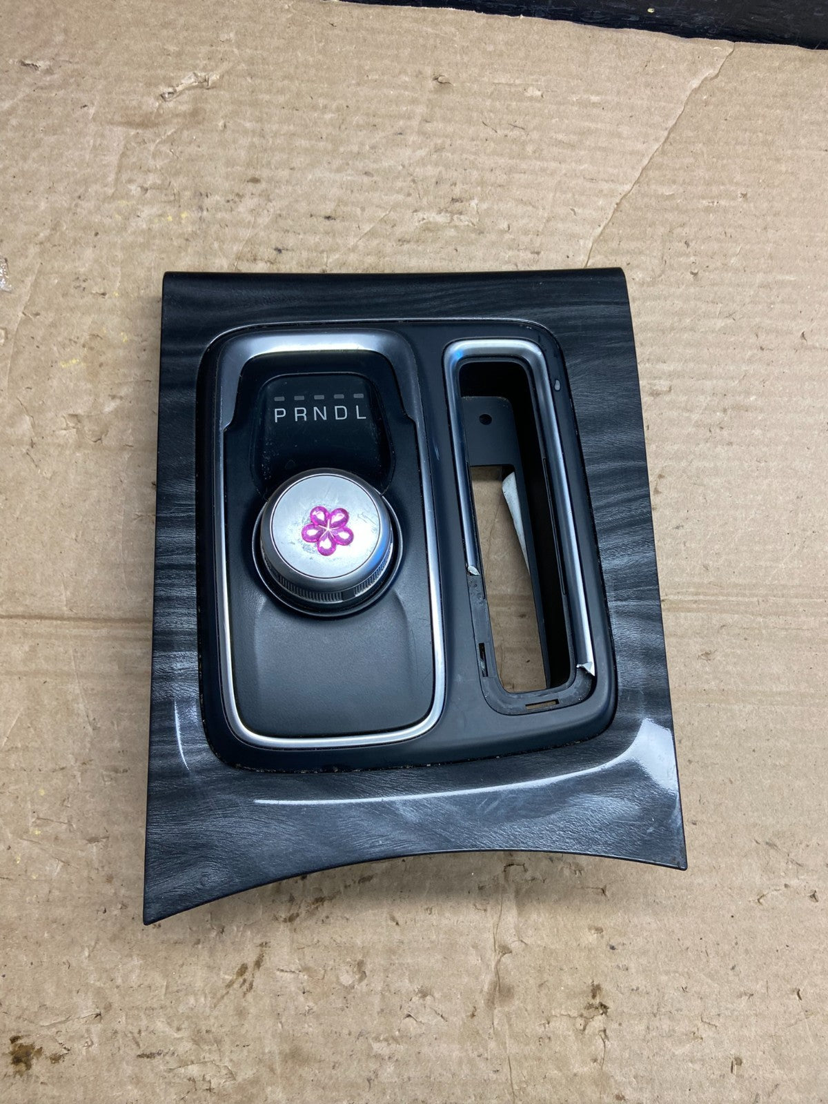 2015 to 2023 Chrysler 300 Gear Selector Shifter af2215 DG0