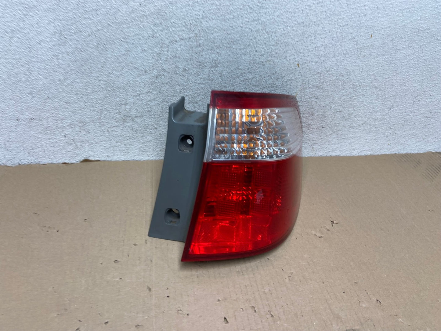 2005 2006 2007 Honda Odyssey Right Passenger RH Side Tail Light AG6871 LK2