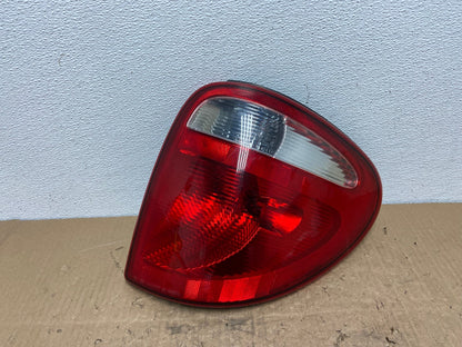 2004 - 2007 Dodge Grand Caravan Right Passenger Side Tail Light AC0273 LK0