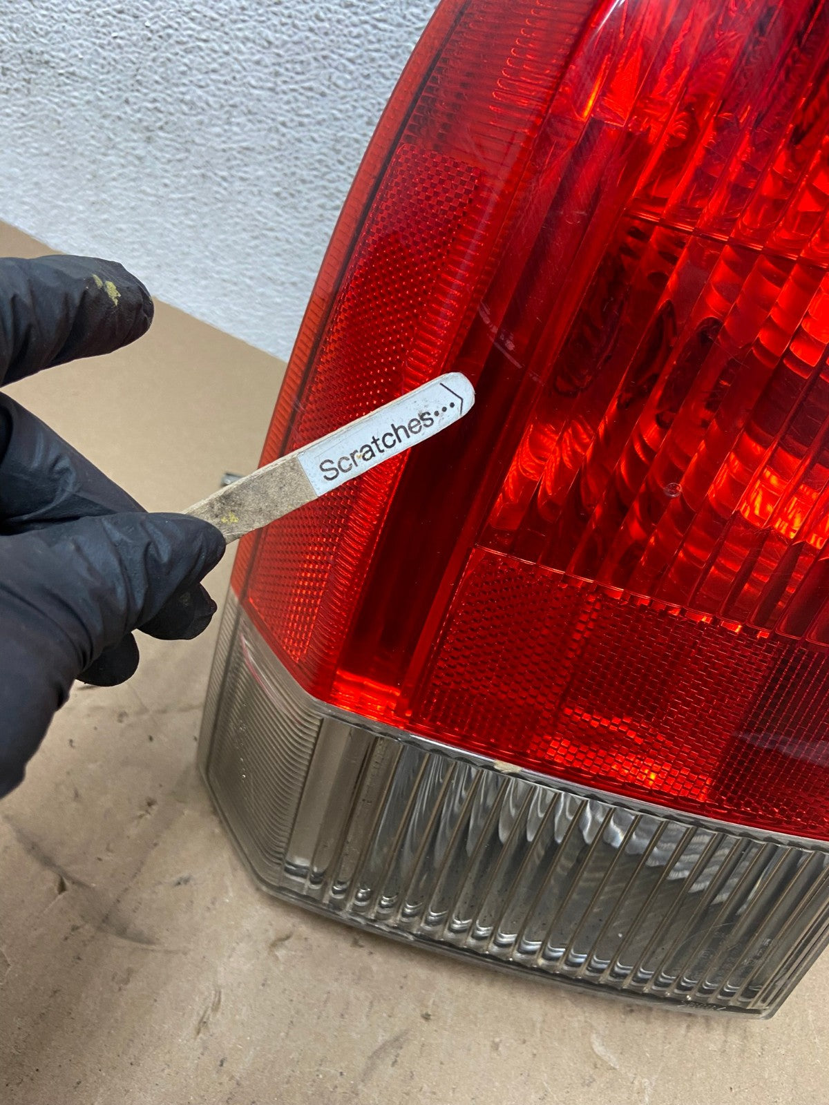 2001 - 2004 Volvo Xc70 V70 Left Driver LH Side Tail Light AD7692 LK3