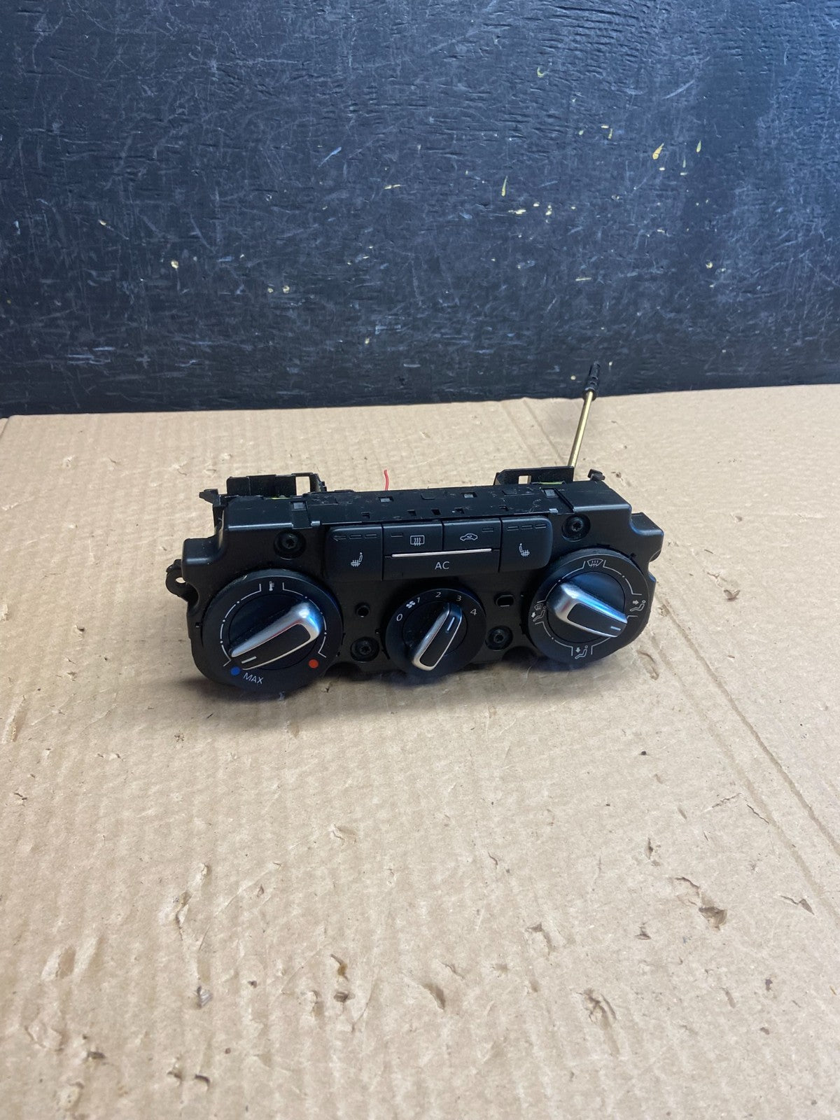 2011 - 2014 Volkswagen Jetta Center Climate Control Panel AC Heater af6232 DG0