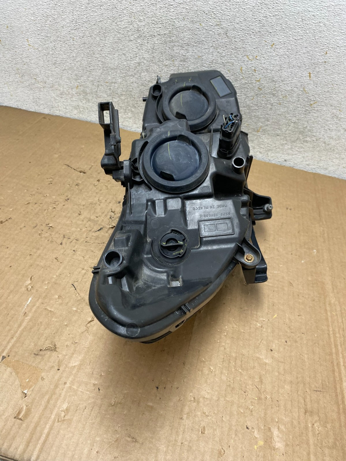 2013 to 2016 Ford Fusion Left Driver Lh Side Headlight AI9107 DW8