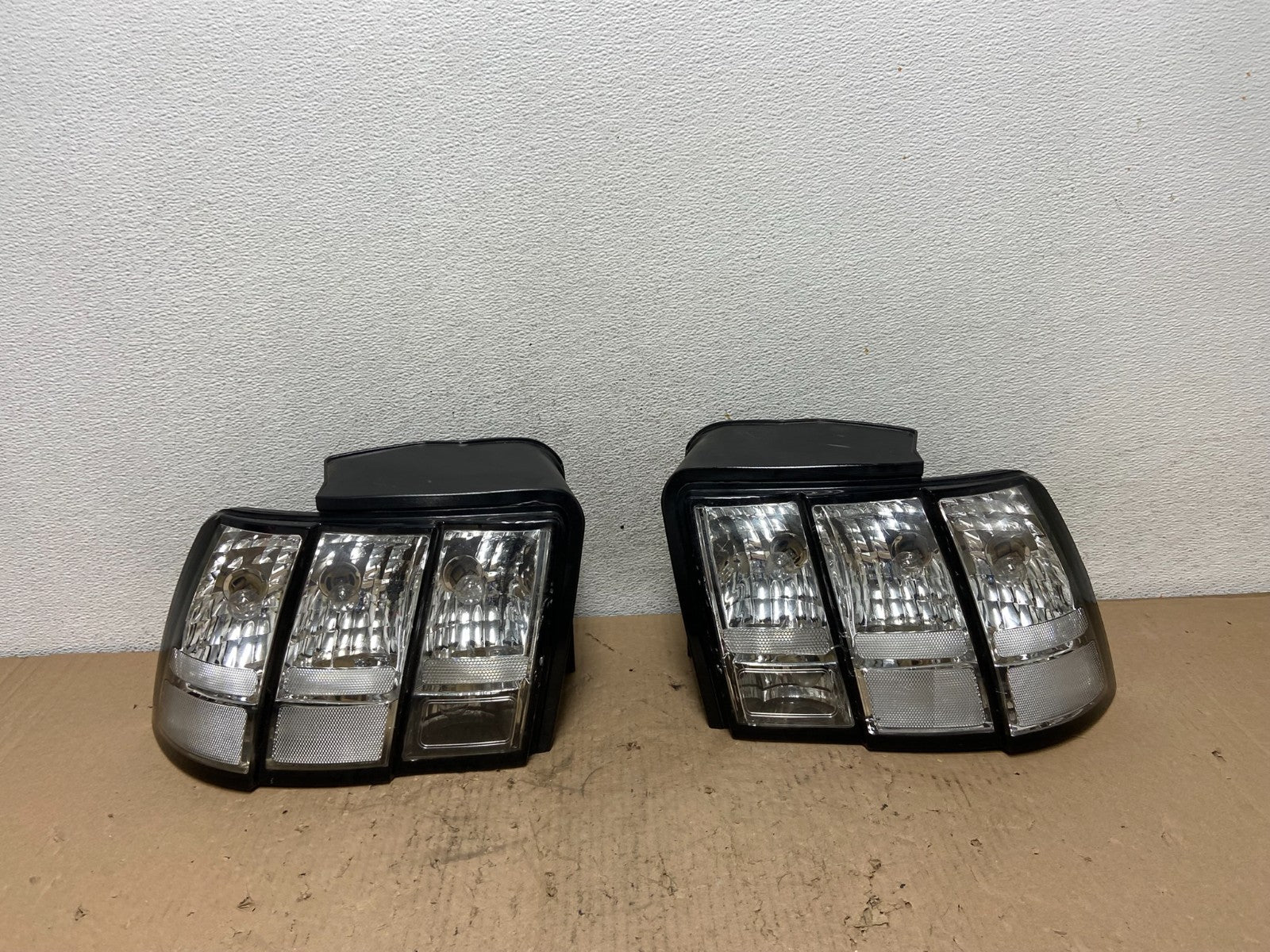 1999 - 2004 Ford Mustang Left+Right Set Side Chrome Tail Lights AF4291 DG0