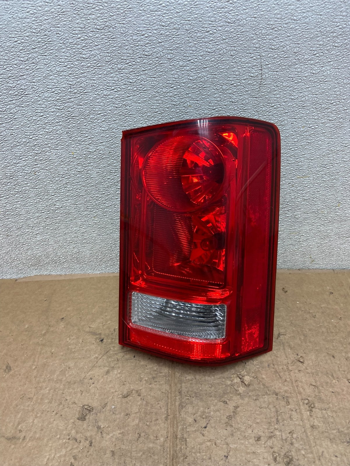 2009 to 2015 Honda Pilot Right Passenger Rh Side Tail light Oem AA5031 DW0
