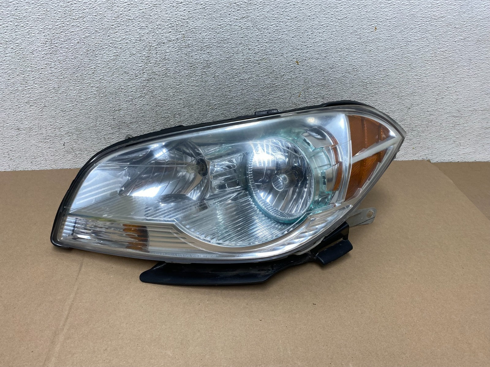 2008 to 2012 Chevrolet Malibu Left Driver LH Side Headlight AG6570 DW0