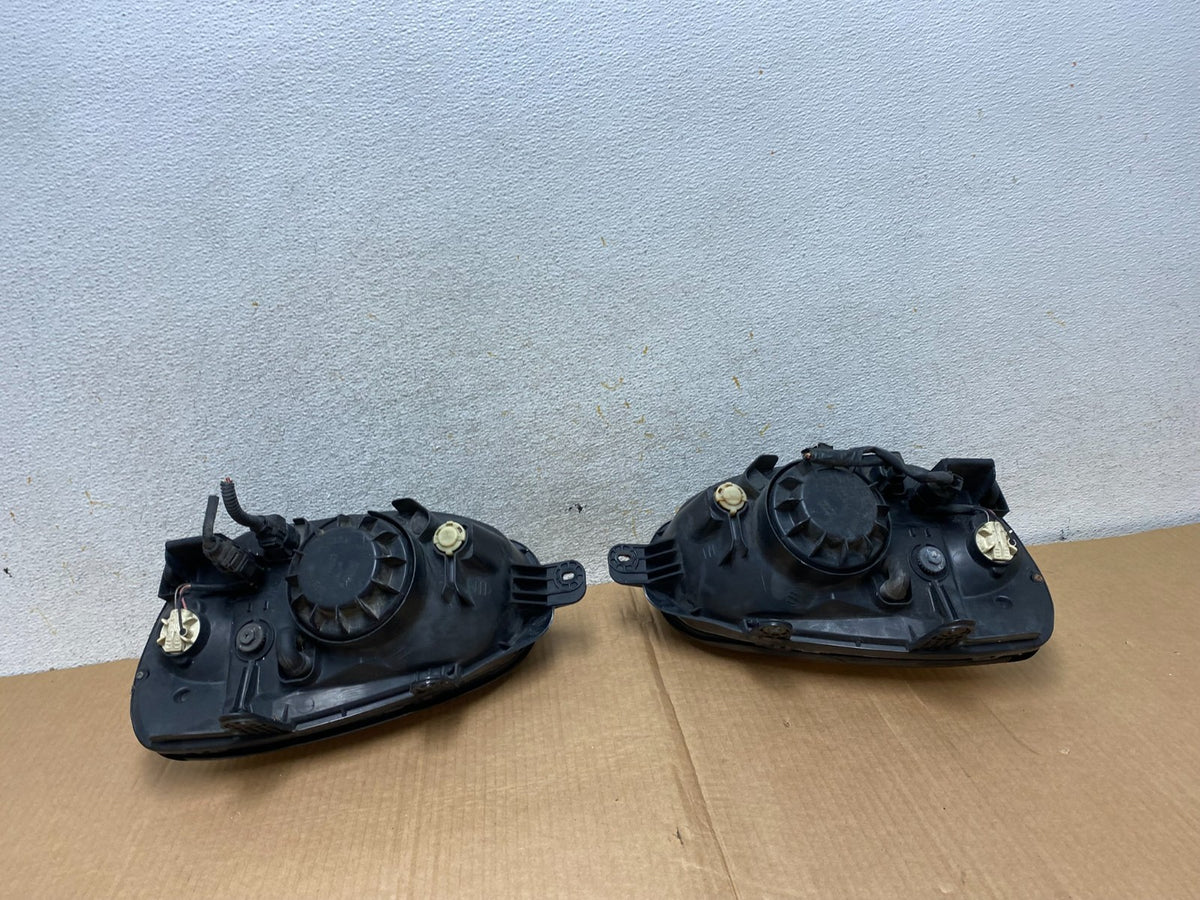 2001-2003 Hyundai Santa Fe Left+Right Headlights Halogen AI5663 DW7