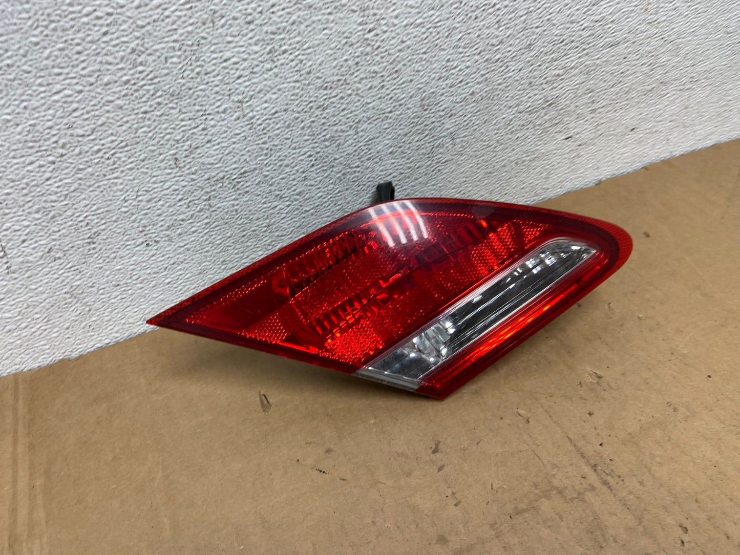 2005-2010 Toyota Avalon Left Driver LH Side Tail Light Inner AD2735 LK2
