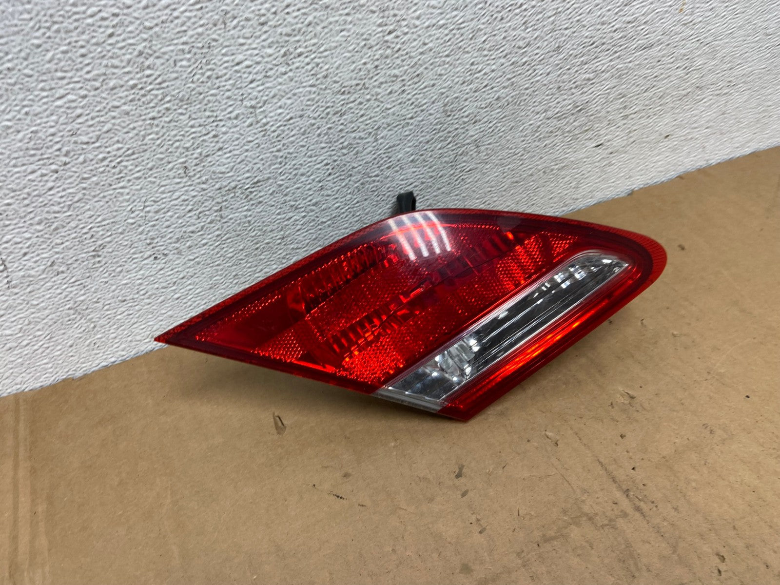 2005-2010 Toyota Avalon Left Driver LH Side Tail Light Inner AD2735 LK2