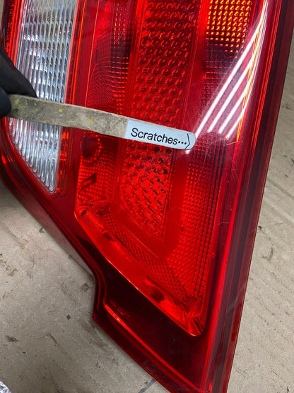2011-2013 Jeep Grand Cherokee Left Driver Side Lh Inner Tail Light Oem AB1449 LK3