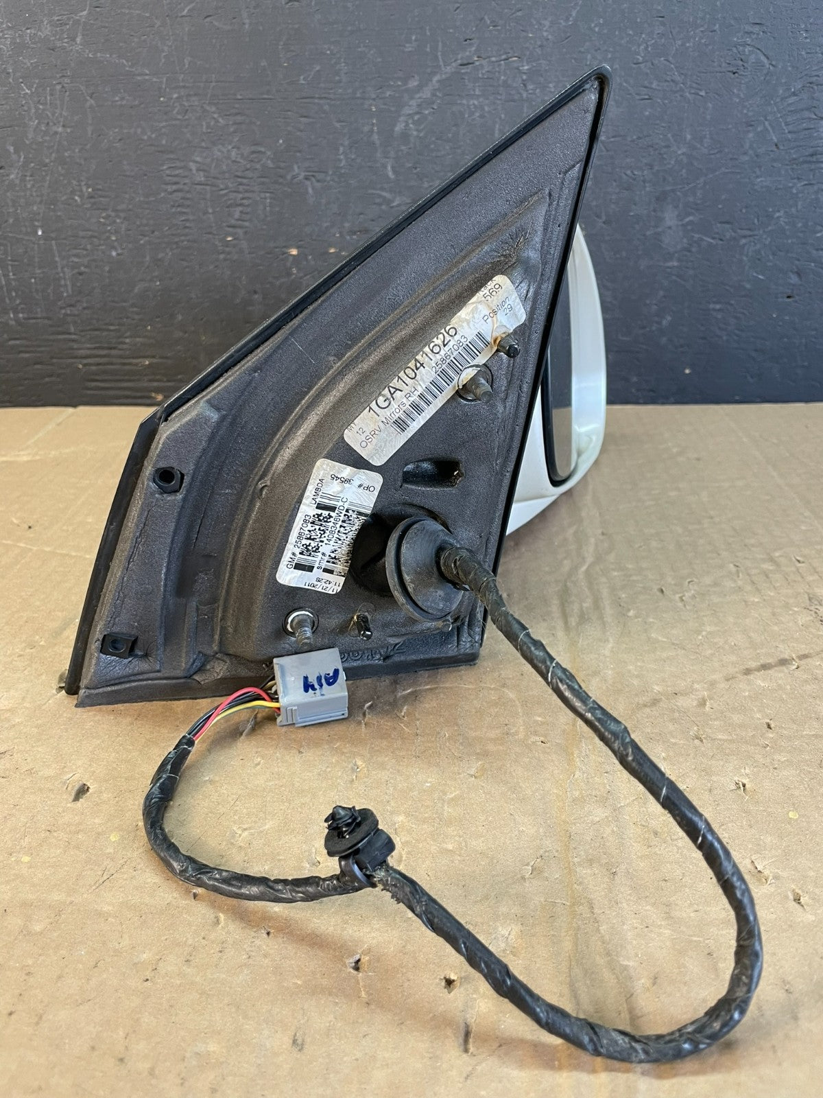 2008 to 2012 Buick Enclave Right Passenger Side View Door Mirror AC9848 DW9