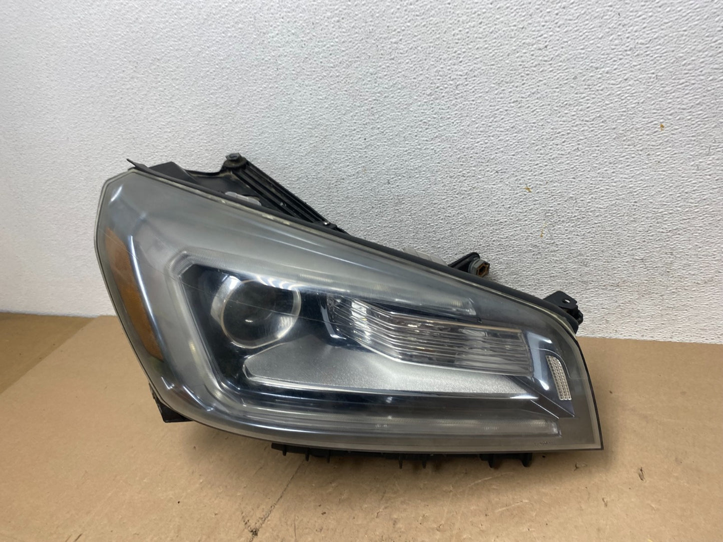 2013-2016 Gmc Acadia Right Passenger RH Side Led Halogen Headlight AE6858 DW1
