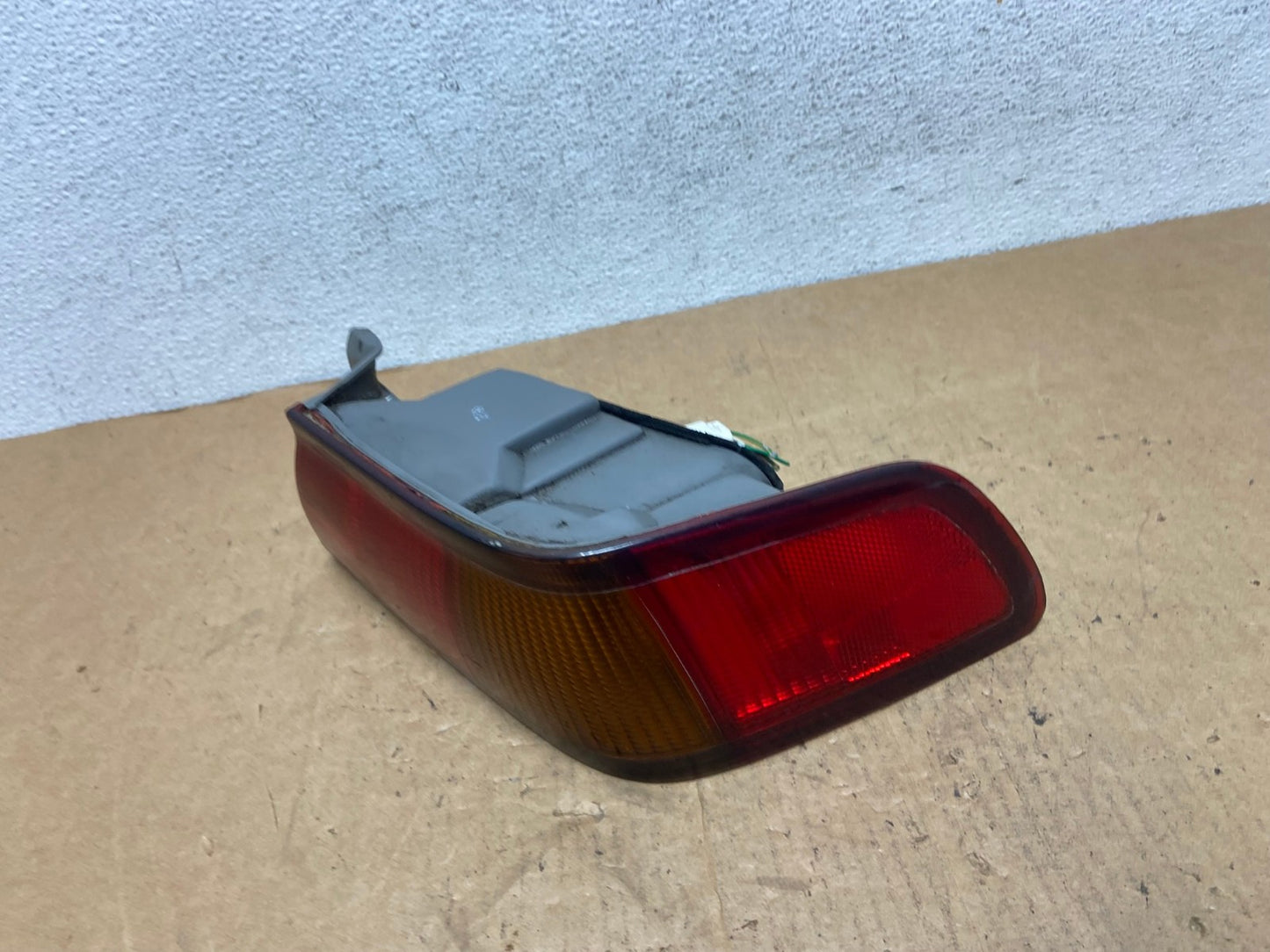 1997 - 1999 Toyota Camry Tail Light Right Passenger Rh Side AD4765 LK1
