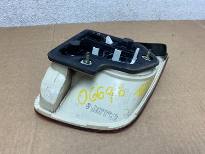 2004-2007 Volkswagen Touareg Right Passenger Rh Side Inner Tail Light Oem O66966