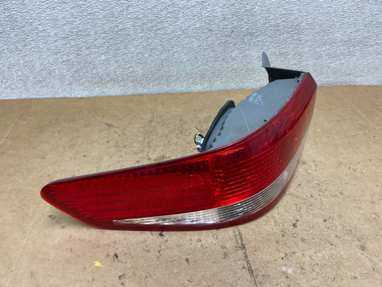 2003 to 2004 Honda Accord Sedan Left Driver Lh Side Tail light Oem X8914 PS2