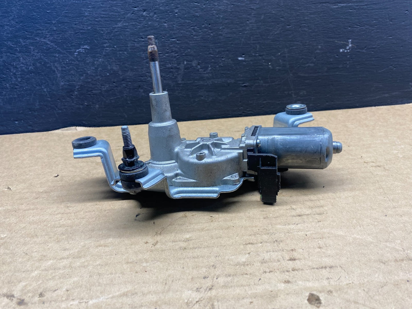 2019 - 2023 Jeep Cherokee Tailgate Back Door Rear Wiper Motor Wiper AC7985 DG1