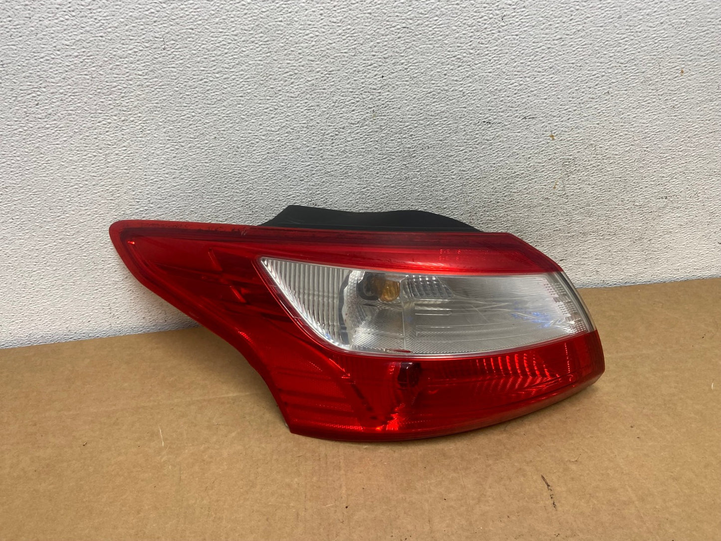 2012 2013 2014 Ford Focus Sedan Left Driver Lh Side Tail Light AD5312 LK0