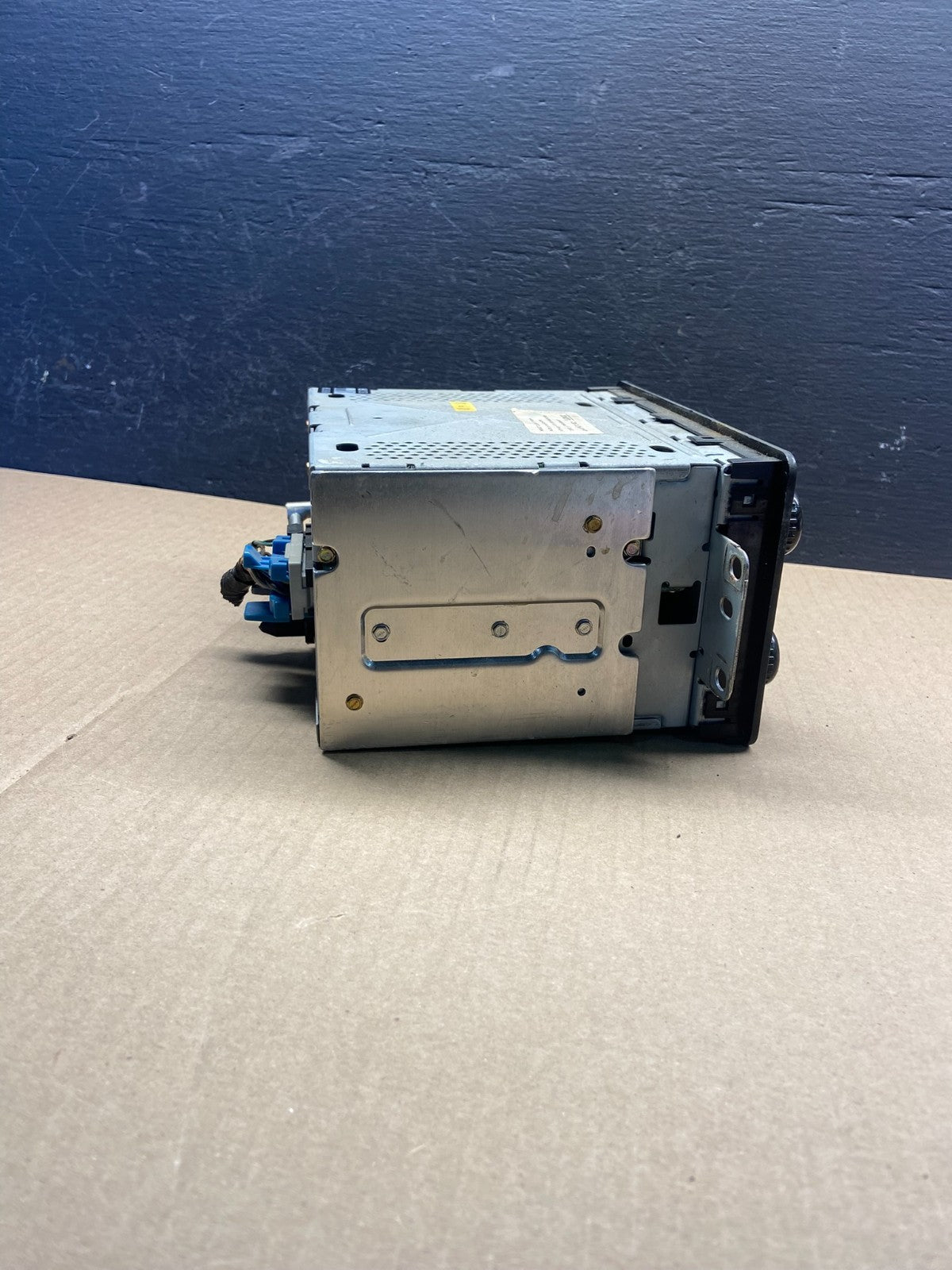 2003 - 2005 GMC Chevrolet Radio CD MP3 Receiver Player AC8979 DG2
