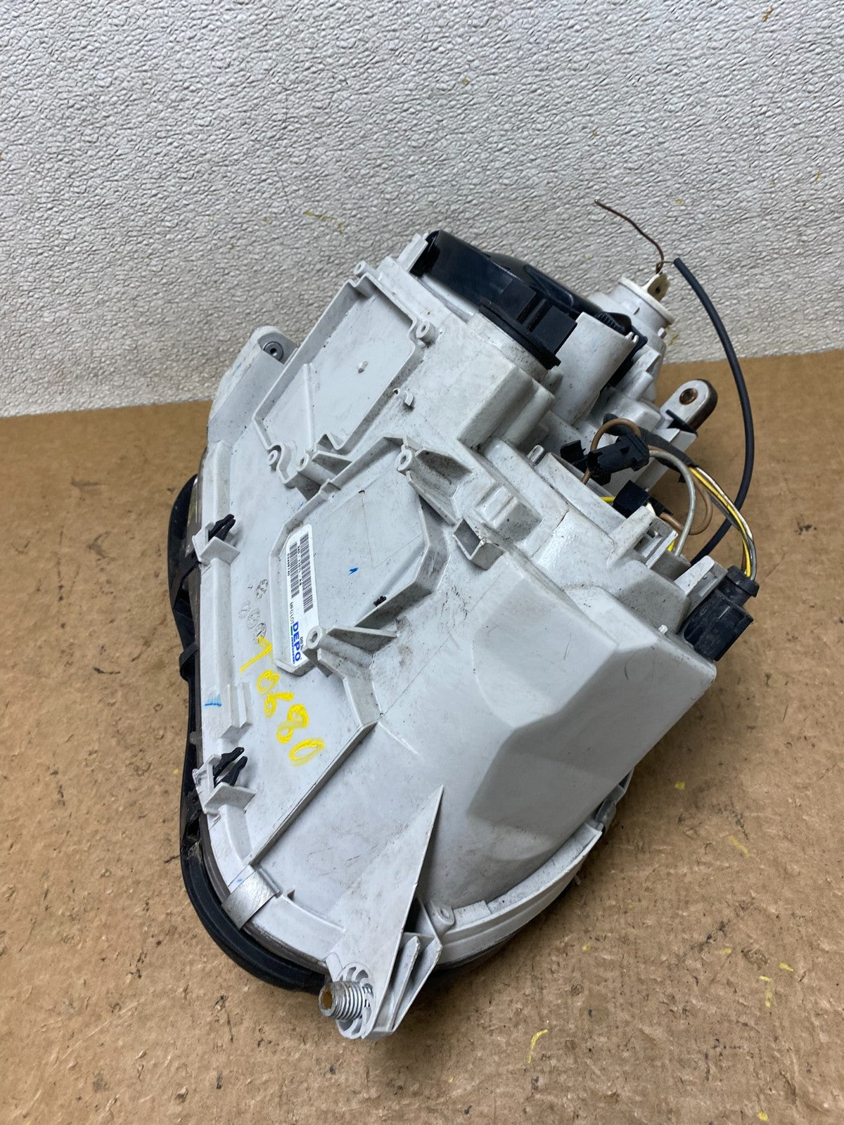 2001-2004 Mercedes-Benz C Class Halogen Left Driver Headlight DEPO T0680 DW6