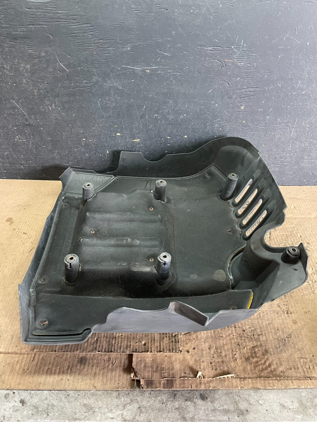 2001 - 2005 Hyundai Santa Fe 2.7L V6 Engine Motor Cover M8879 DG6