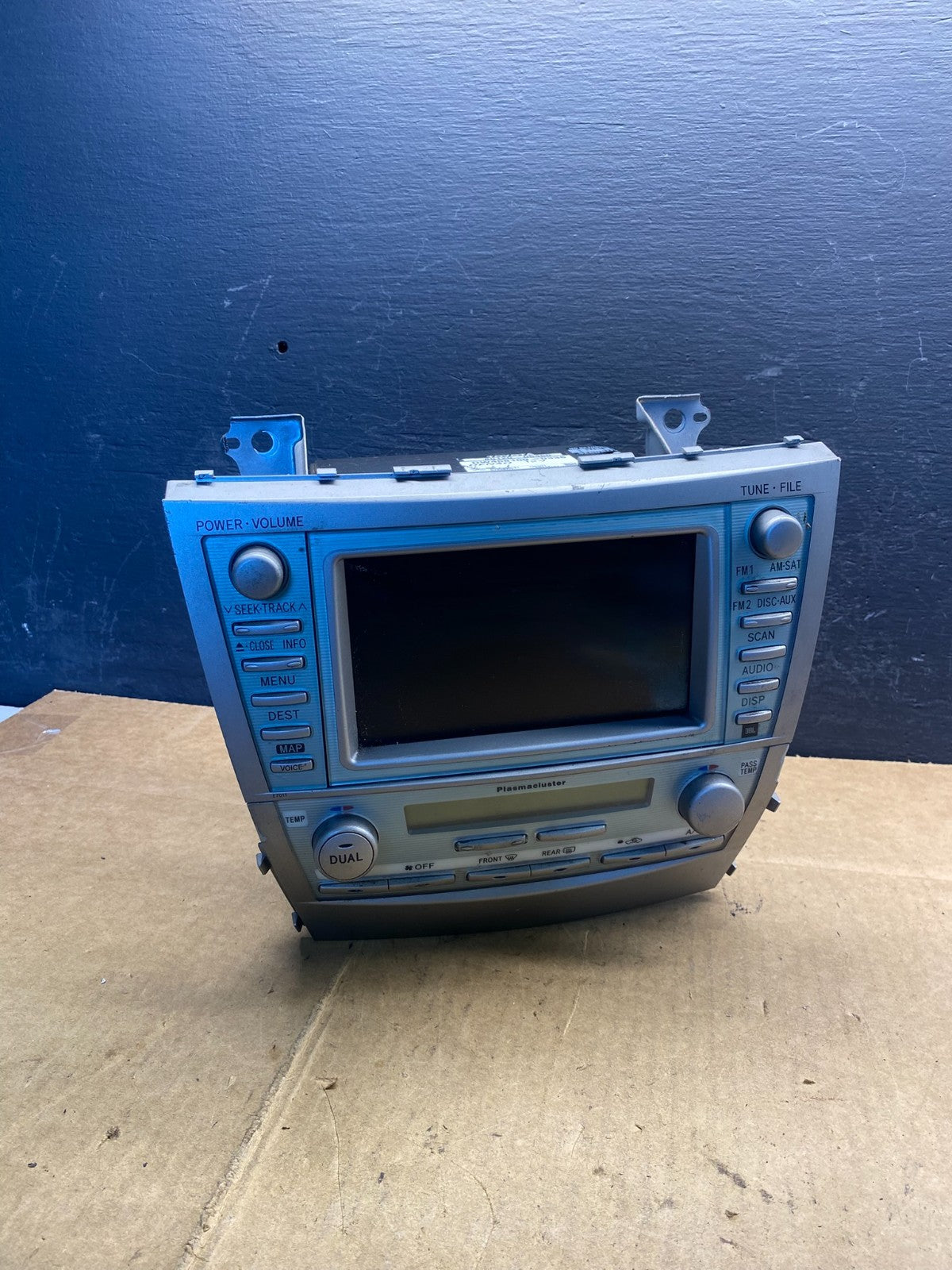 2007 to 2009 Toyota Camry Radio CD Player Climate Control Bezel ad4845 DG0
