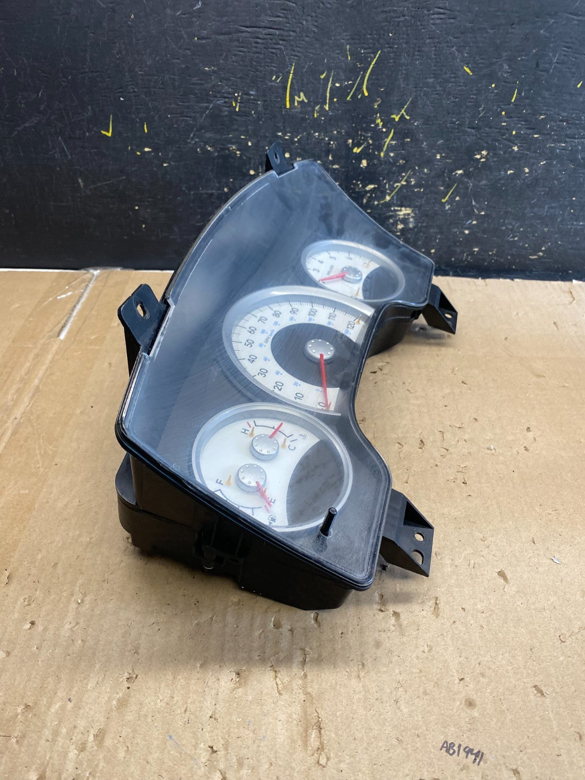 2006 Dodge Durango Speedometer Instrument Cluster Gauge AB2163 DG1