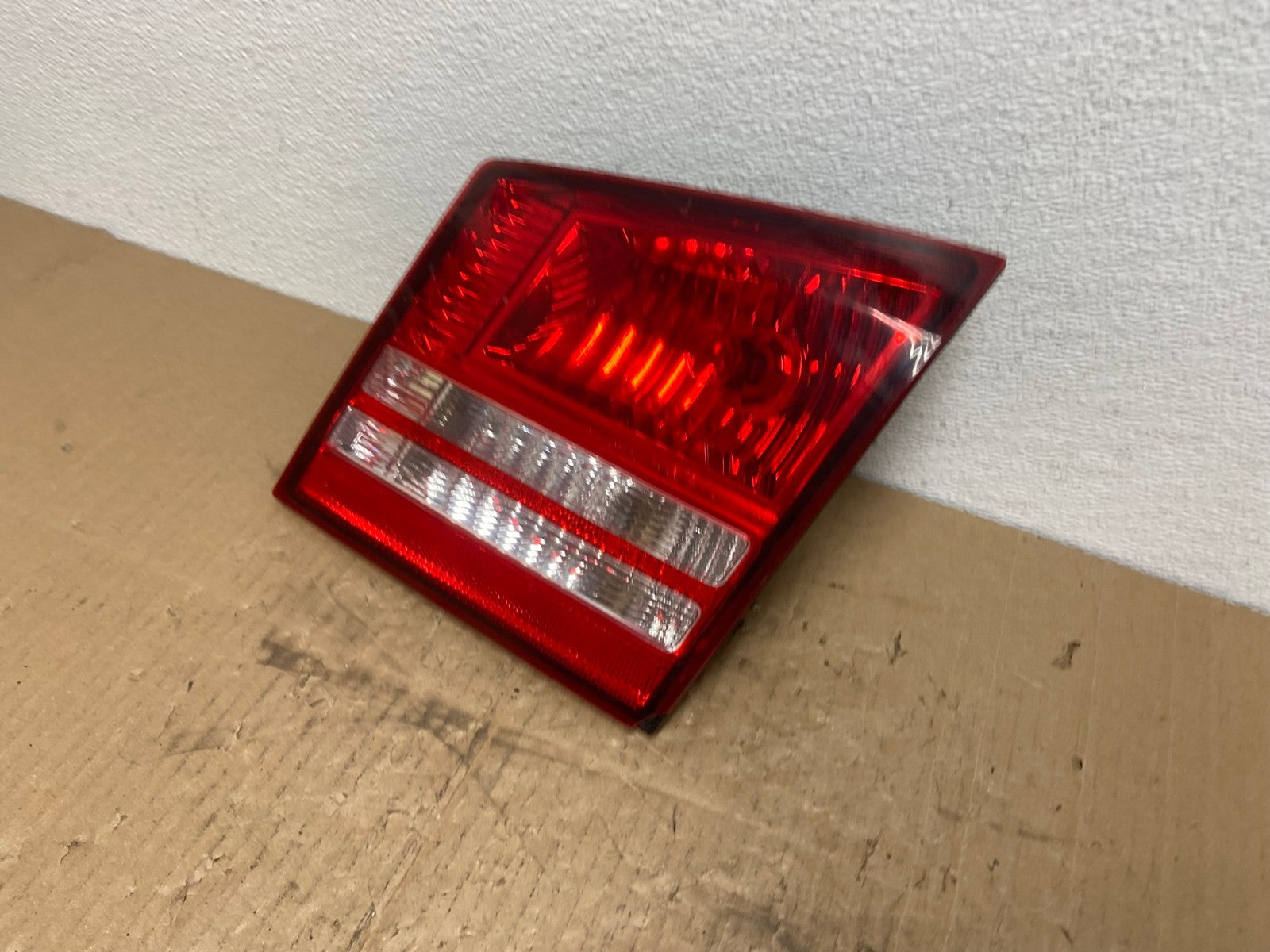 2009 2010 2011 Dodge Journey Right Passenger Rh  Tail Light Inner Oem AB8328 LK1