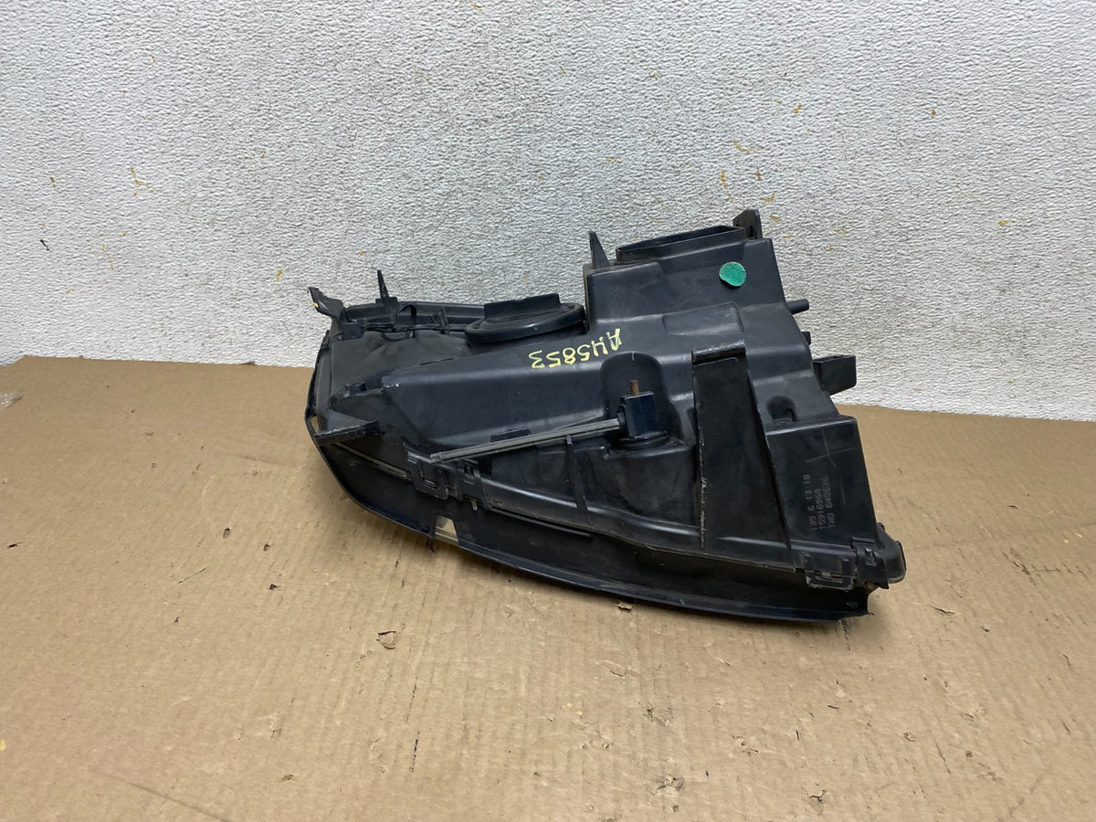 2007 - 2014 Cadillac Escalade Right Passenger Side Xenon HID Headlight AH5853 DW6