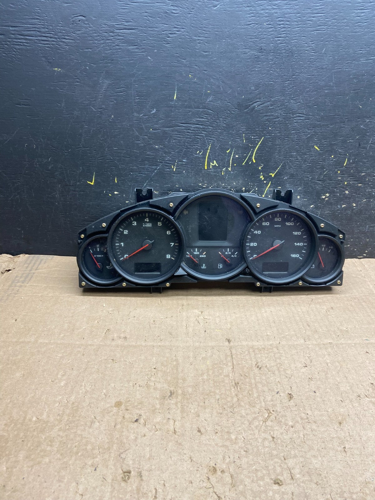 2005 2006 Porsche Cayenne Speedometer Instrument Cluster z1614 DG0