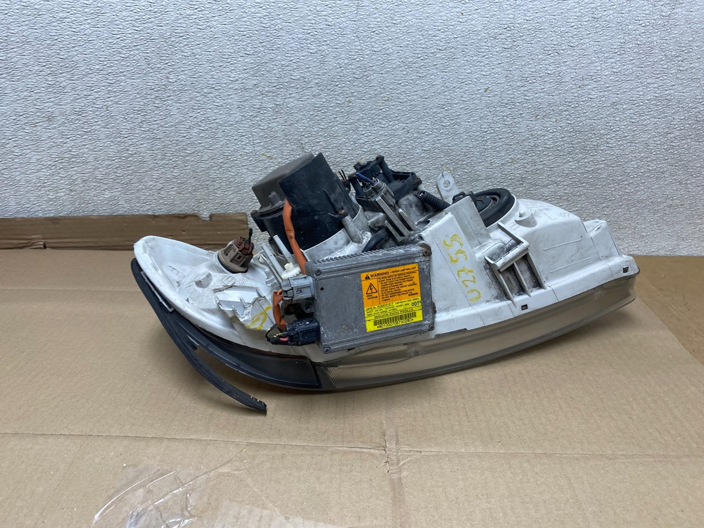 2002 to 2004 Infiniti I35 Hid Xenon Left Driver LH Black Headlight U2755 DG9