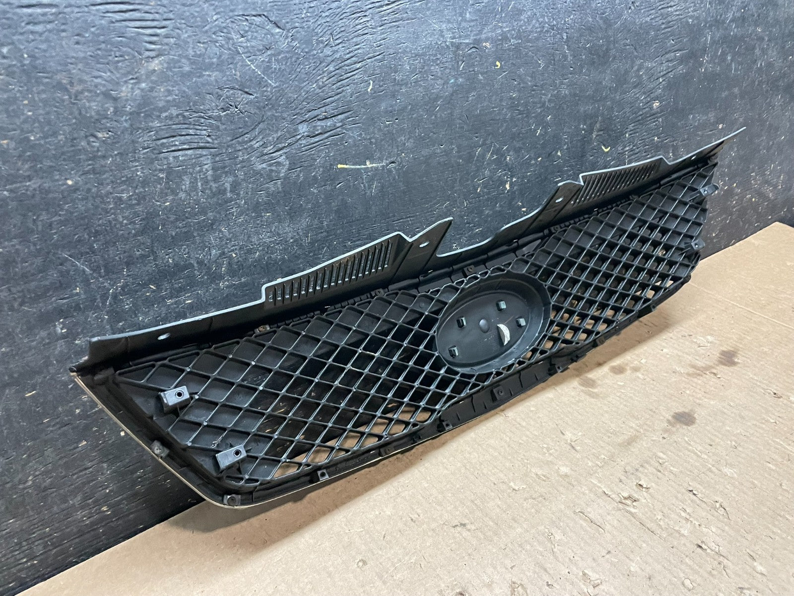 2010 to 2013 Kia Forte Koup Black Front Upper Bumper Grill Grille Y9676  DG5