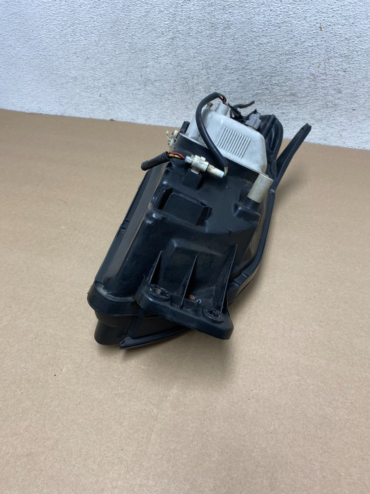 2001-2004 Subaru Legacy Outback Left Driver Lh Side Headlight AG4491 DW6