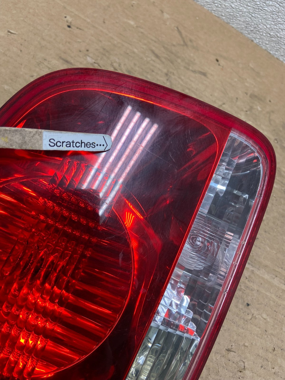 2004-2007 Volkswagen Touareg Lh Driver Left Side Inner Tail Light Oem AB4704 LK3