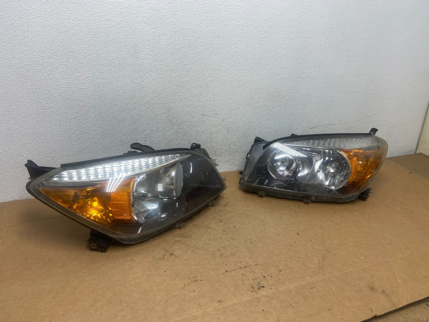 2006 2007 2008 Toyota Rav4 Left+Right Side Headlights Halogen AD5212 DW2