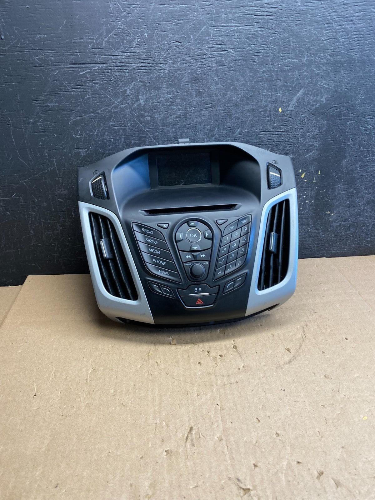 2012 to 2014 Ford Focus Radio Control Panel Trim w/ Bezel AI3084 DG0