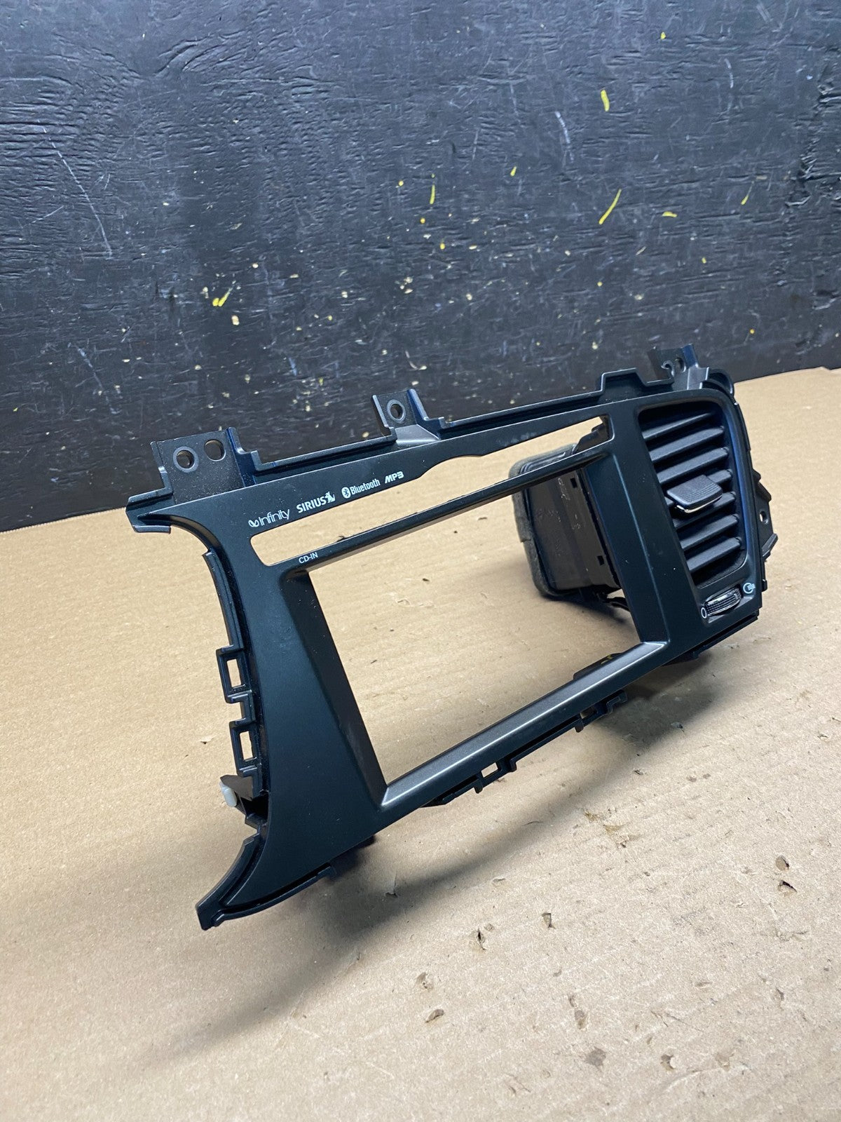 2011 2012 2013 Kia Optima Front  Dash Radio Bezel Trim Air Vent OEM S2745 DG1