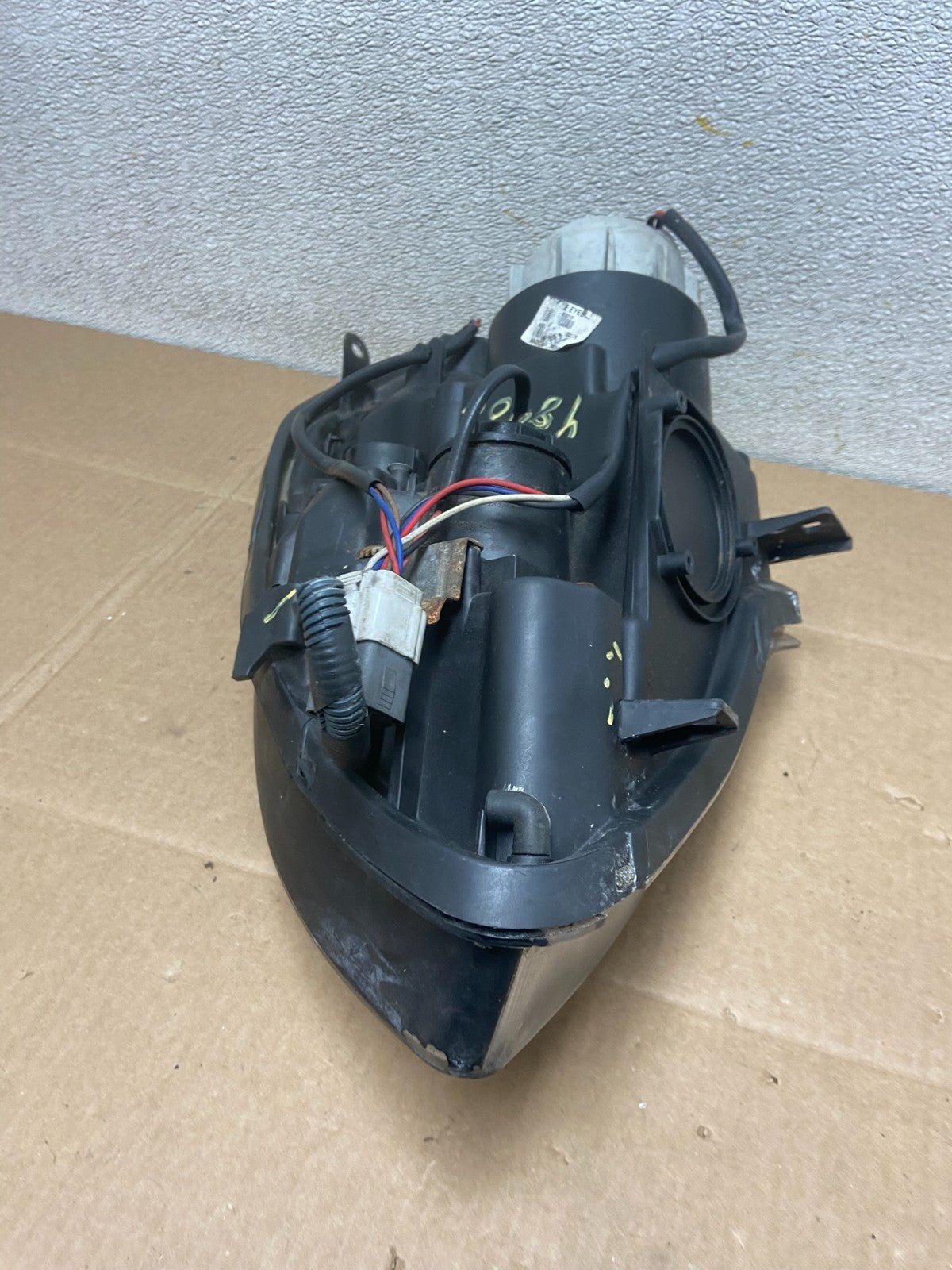 2004 2005 2006 Nissan Maxima Right Passenger Side Headlight Halogen Y8404 DW9