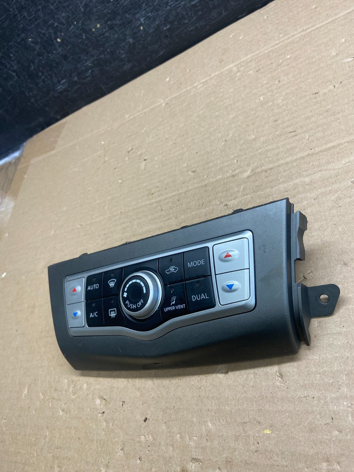 2009 - 2012 Nissan Murano Temperature Climate A/C AC Control Panel AG5183 DG1