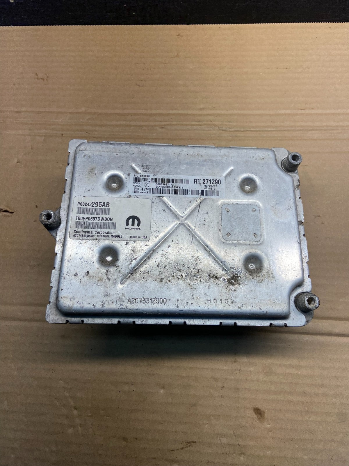2016 2020 Dodge Caravan Engine Control Unit ECU Module AE4723 DW1