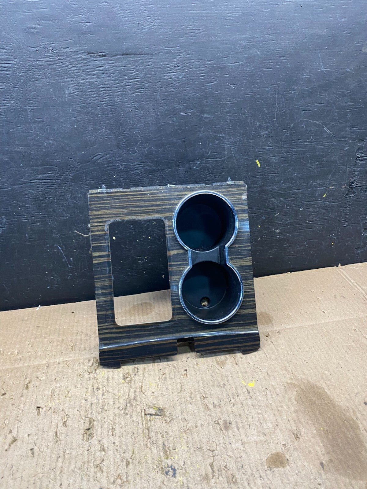 2007 to 2014 Lincoln Navigator Center Console Cup Holder N0404 PS0
