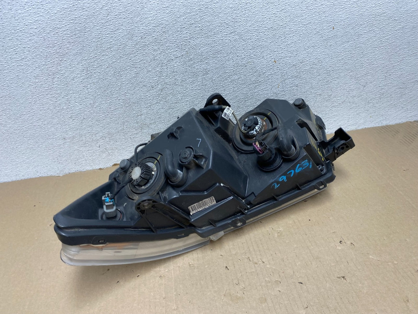 2009 to 2017 Dodge Journey Headlight Right Passenger Rh Halogen AG6855 DW5