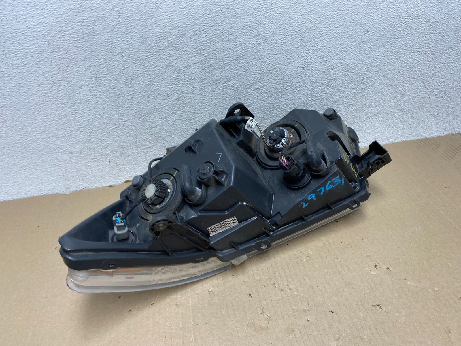 2009 to 2017 Dodge Journey Headlight Right Passenger Rh Halogen AG6855 DW5