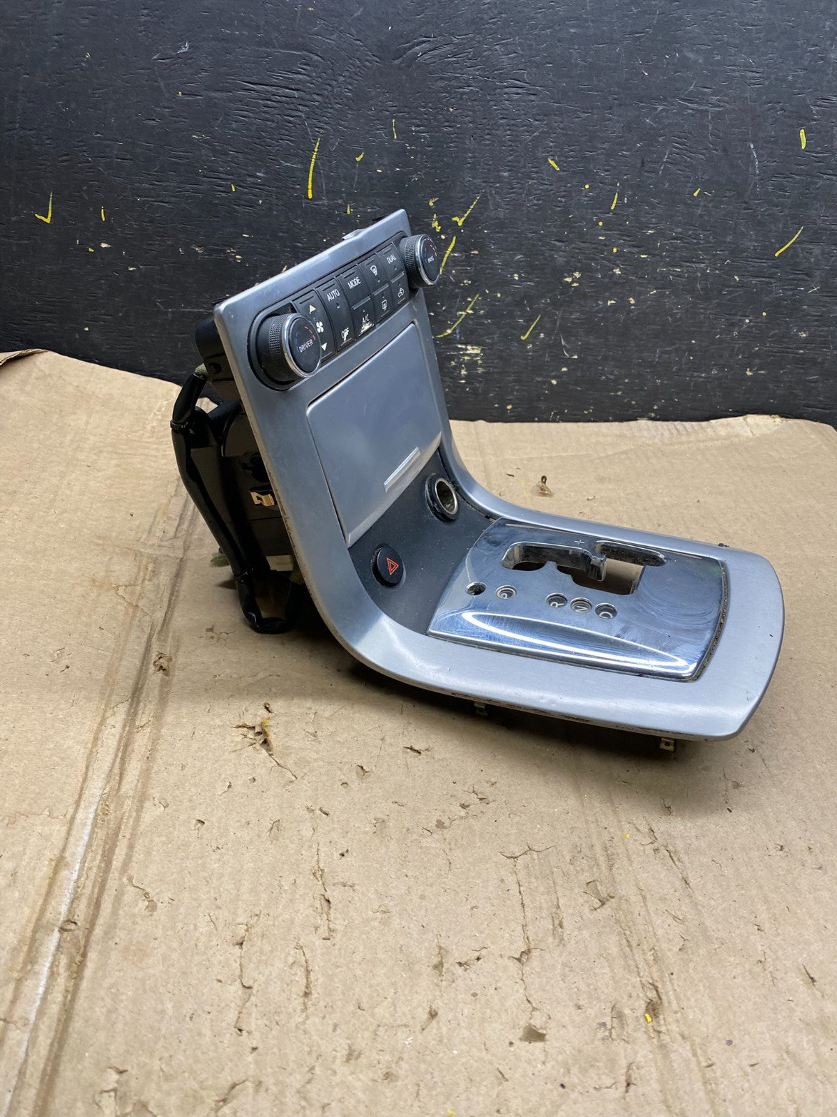 2007 2008 Nissan Maxima Climate Control Shifter Floor Bezel Trim OEM x5912 DG3