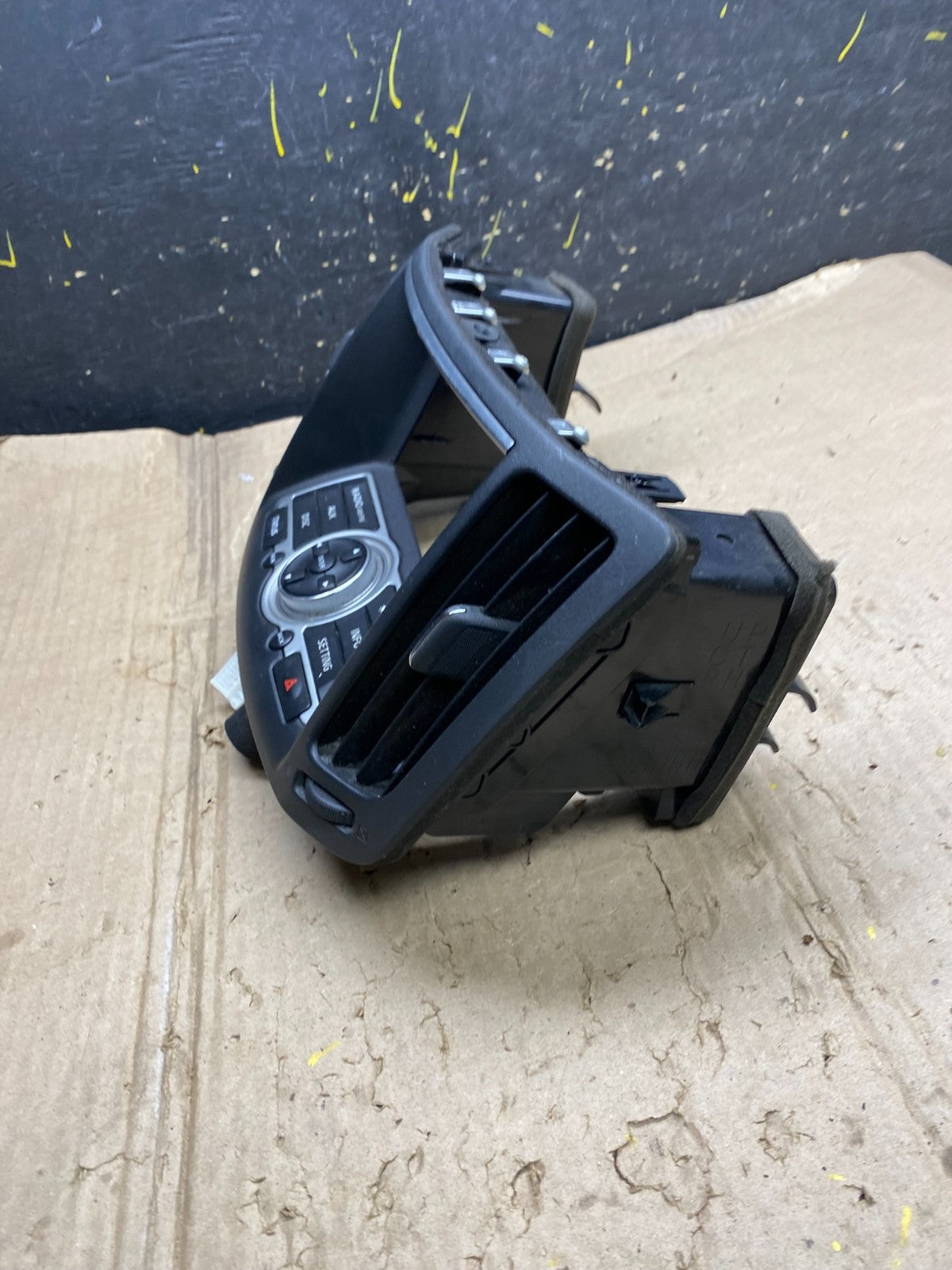 2008 - 2012 Infiniti G35 EX35 Radio Player Screen Panel Bezel X6122 DG2
