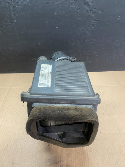 2007 to 2014 Chevrolet Suburban Tahoe Air Cleaner 5.3L 15908905 E37810